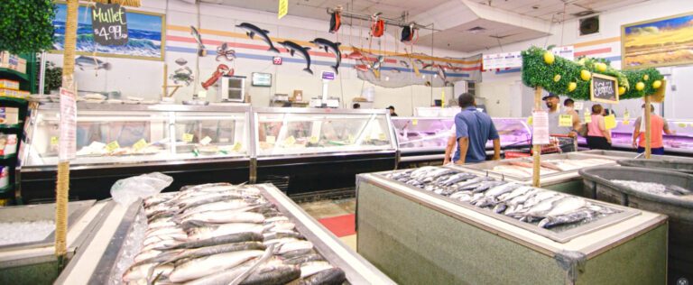Fresh Seafood Counter Tanks